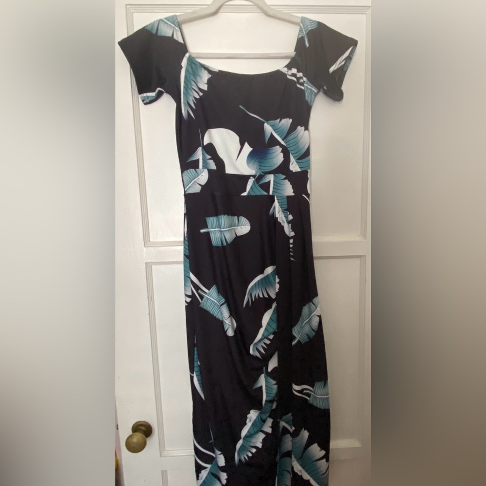 Hawaiian vibe dress- side slit and off the shoulders. Never worn.